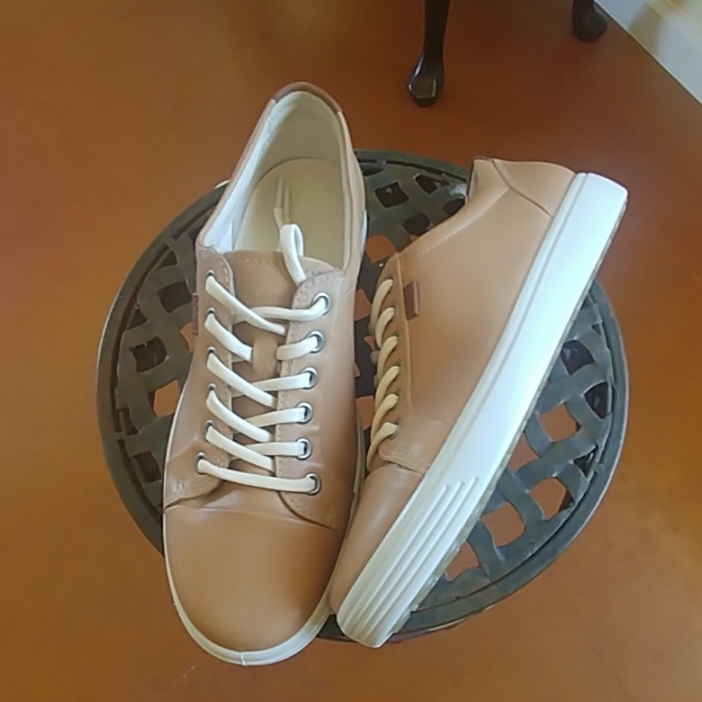 Ecco Tan Sneakers